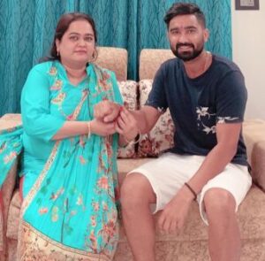 rahul-tewatia-family-sister rahul-tewatia-family-sister
